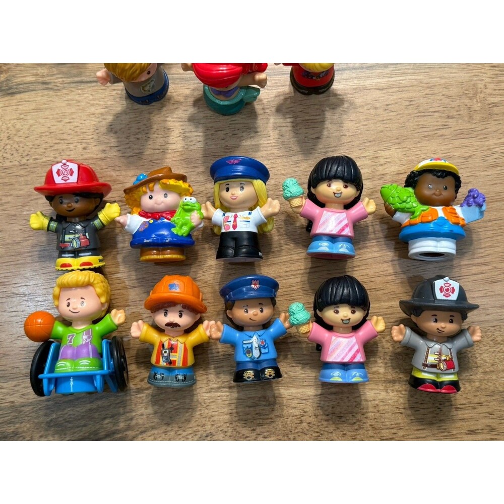 Fisher-Price Little People Lot Of 37 Figures Girls Boys Animals Car Princess - Picture 5 of 12